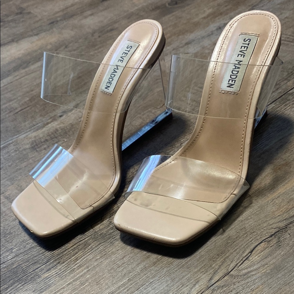 Steve Madden Cream Tan Heels with Sleek Modern Design